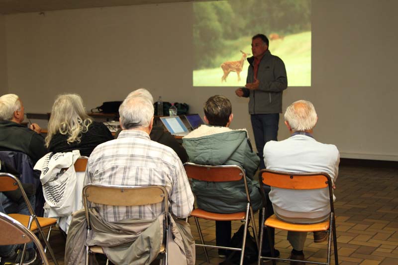Wildlife photography conference in Paris animated by Amar Guillen.