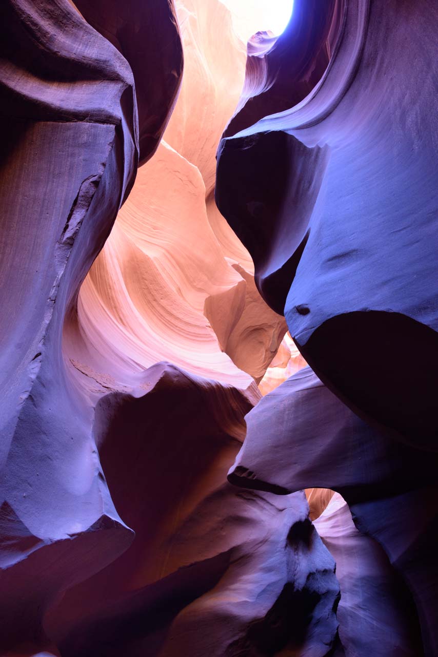 Formes étranges, structures et textures  dans Antelope Canyon.