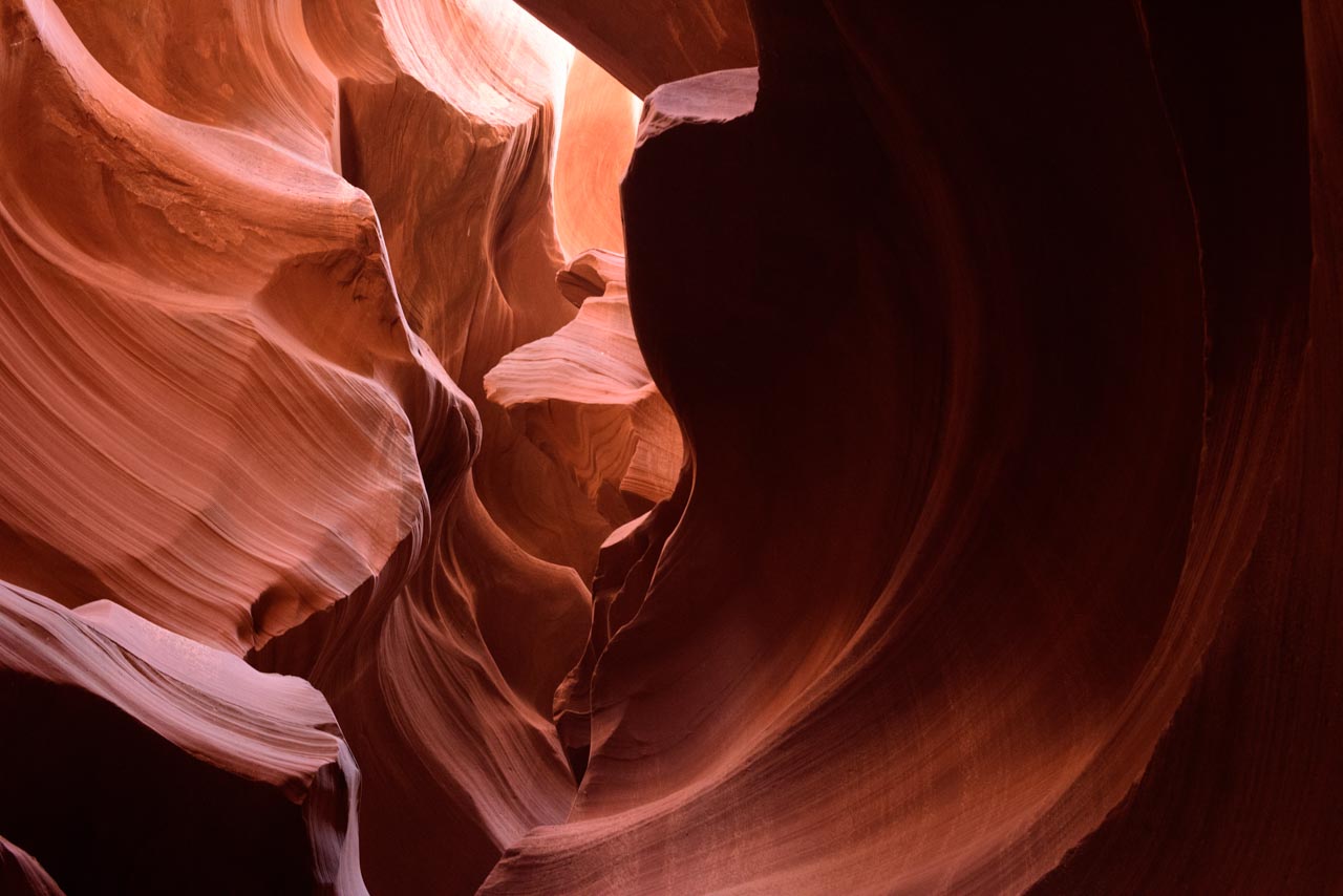 Formes étranges, structures et textures  dans Antelope Canyon.