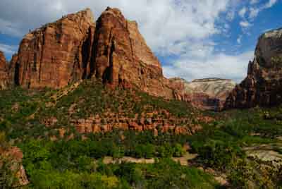 Paysages du Canyon de Zion dans l'Utah aux Etats-Unis. Photographies par Amar Guillen.