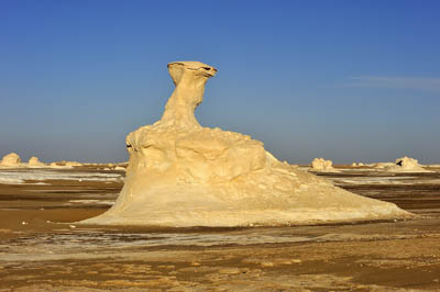 Le désert blanc en Egypte. Photographies par Amar Guillen.