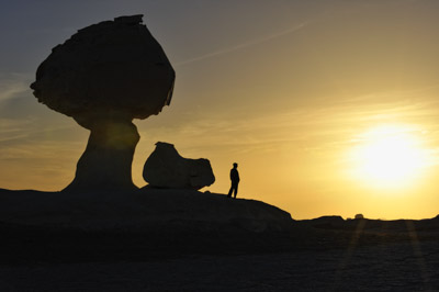 Le désert blanc en Egypte. Photographies par Amar Guillen.