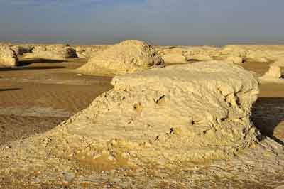 Le désert blanc en Egypte. Photographies par Amar Guillen.