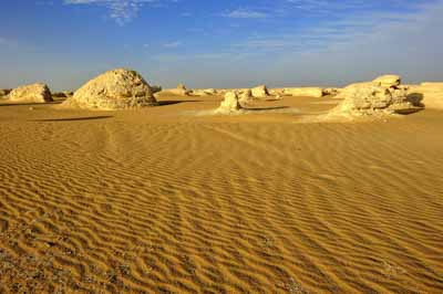Le désert blanc en Egypte. Photographies par Amar Guillen.
