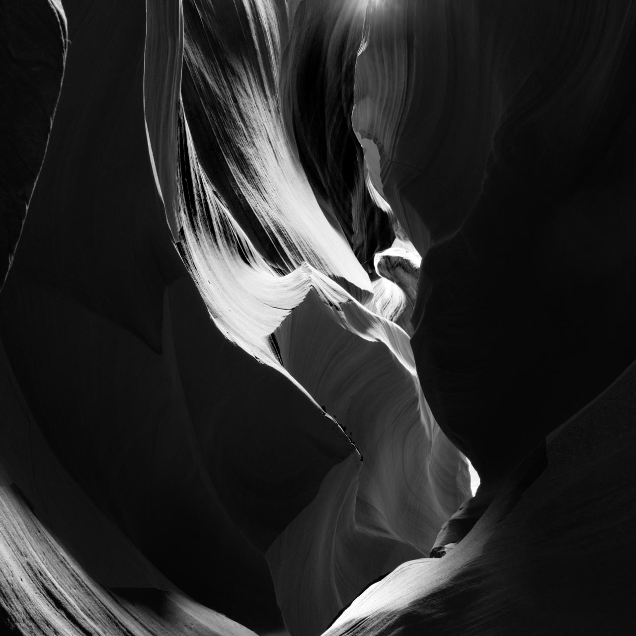 Antelope Canyon en noir et blanc. Une collection intemporelle de photographies de paysages en noir et blanc.