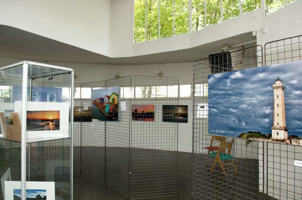 Exhibition de la Charente-Maritime à Royan. Photographies par Amar Guillen.