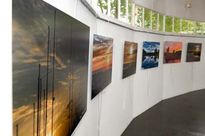 Exhibition de la Charente-Maritime à Royan. Photographies par Amar Guillen.