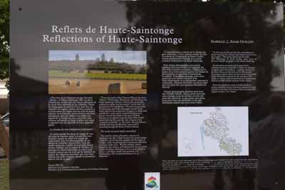 Exposition Reflets de Haute-Saintonge au Château de Jonzac. Exposition organisée par Isabelle et Amar Guillen.
