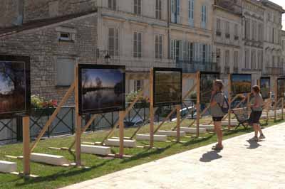 Exposition Reflets de Haute-Saintonge au Château de Jonzac. Exposition organisée par Isabelle et Amar Guillen.