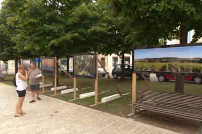 Exposition Reflets de Haute-Saintonge au Château de Jonzac. Exposition organisée par Isabelle et Amar Guillen.