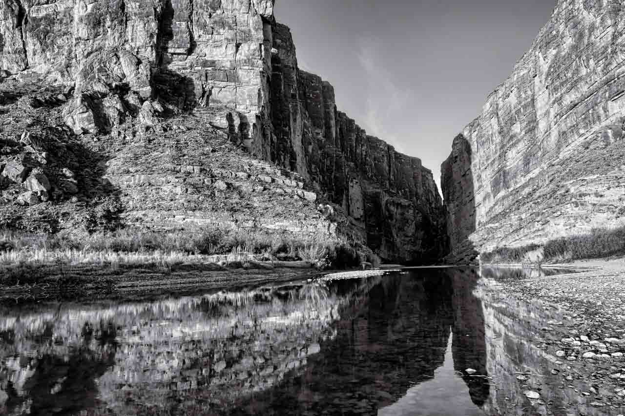 Paysage de Big Bend au Texas, Etats-Unis. Photographie par Amar Guillen, artiste photographe.