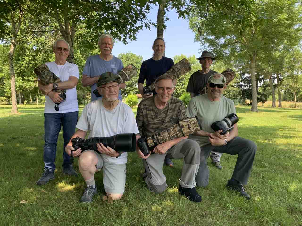 Les participants au stage de photo animalière en affûts flottants du 10 juin 2023 en Dombes.
