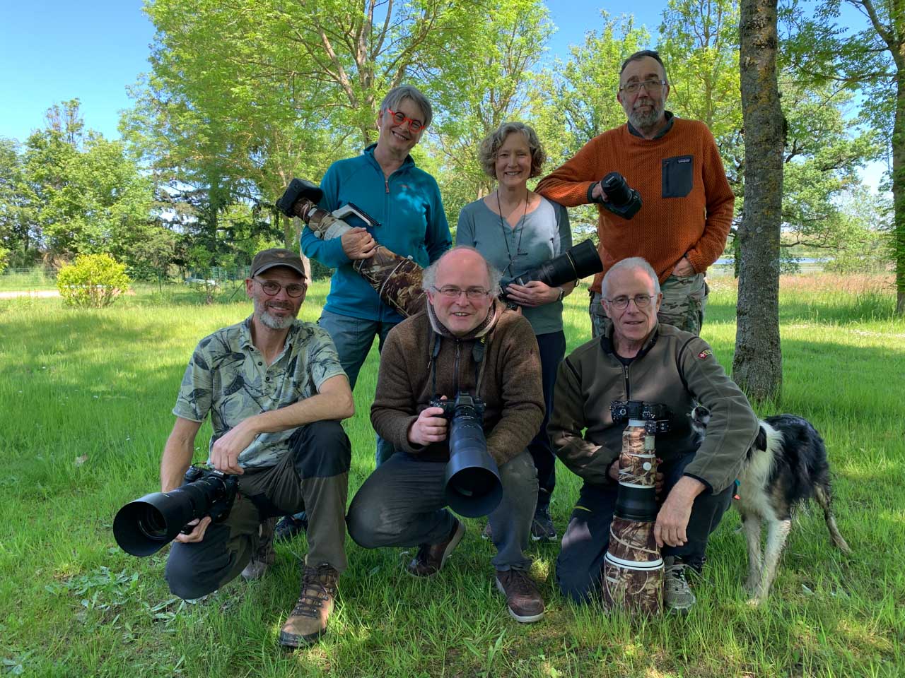 Les participants au stage de photo animalière en affûts flottants du 4 mai 2024 en Dombes.