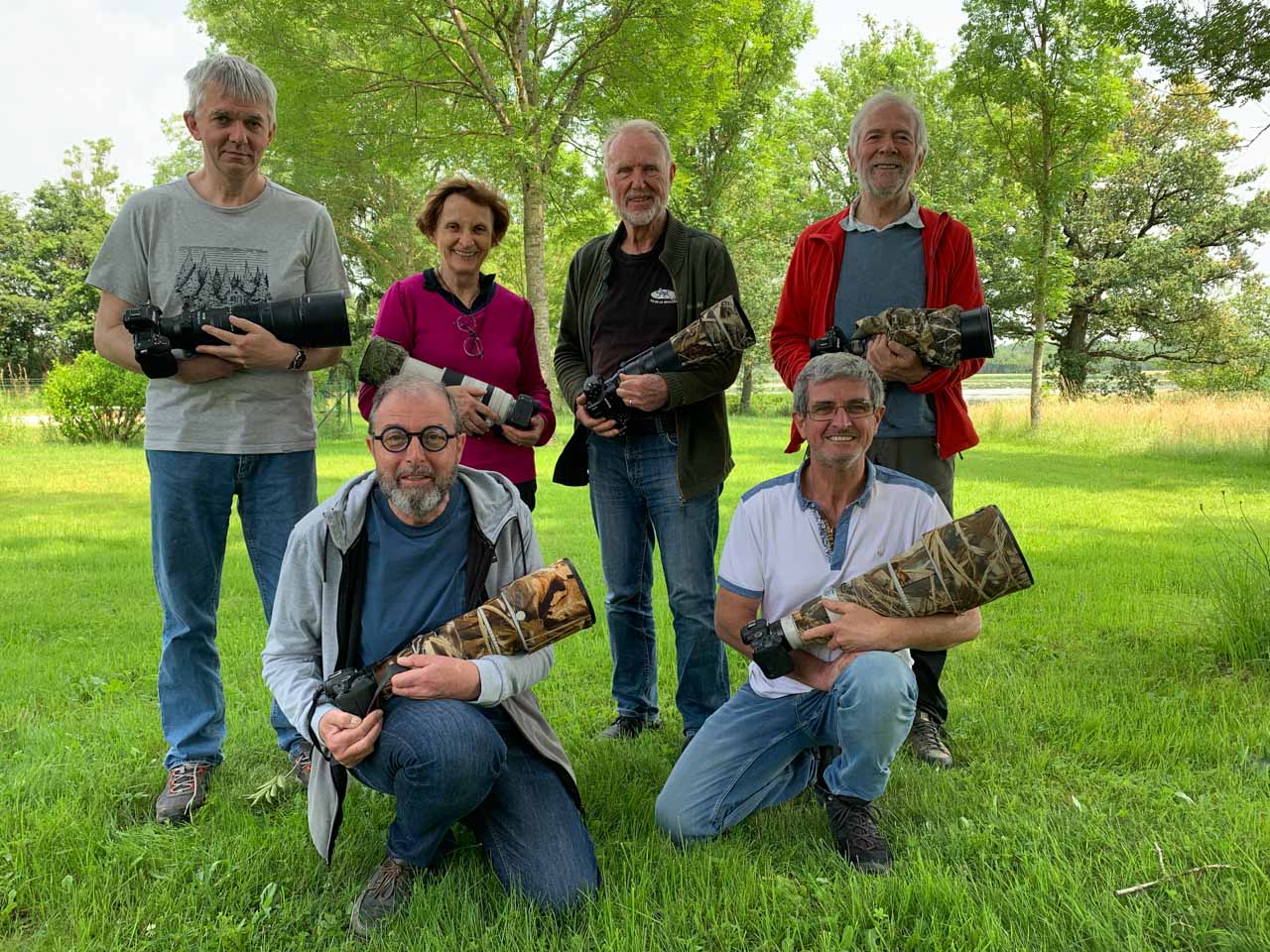 Les participants au stage de photo animalière en affûts flottants du 1 juin mai 2024 en Dombes.