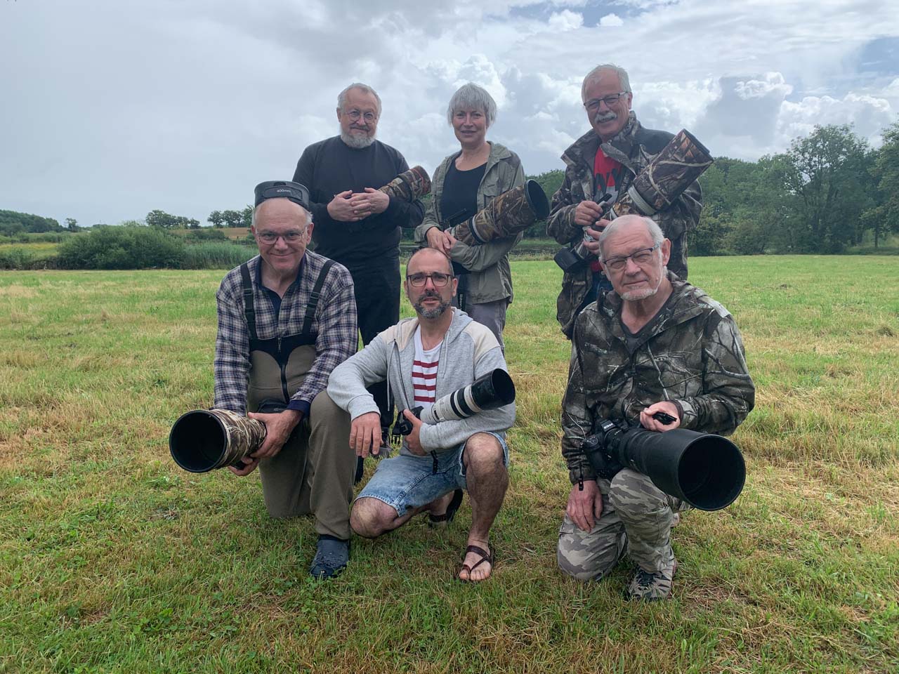Les participants au stage de photo animalière en affûts flottants du 15 juin 2024 en Dombes.
