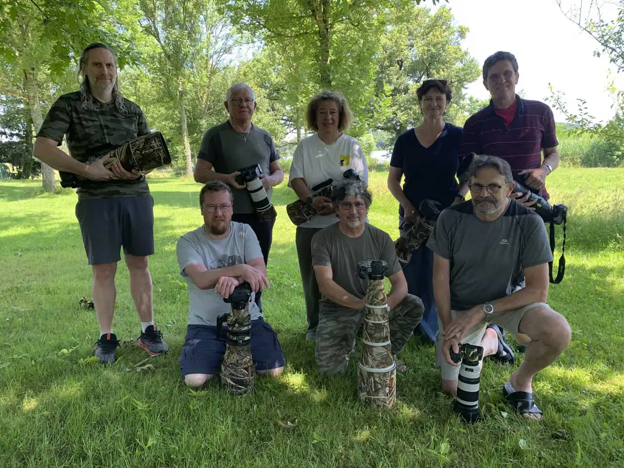 Les participants au stage de photo animalière en affûts flottants du 14 juin 2025 en Dombes.