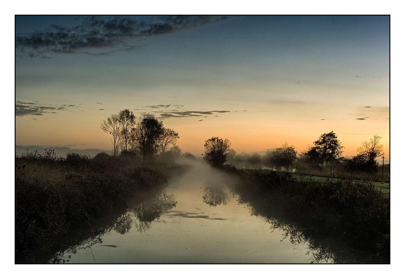 lumieres-et-couleurs/001-merveilles-naturelles-de-la-haute-saintonge/edition-limitee/en/02-120701FRAHST-VITREZAYCANALHD02