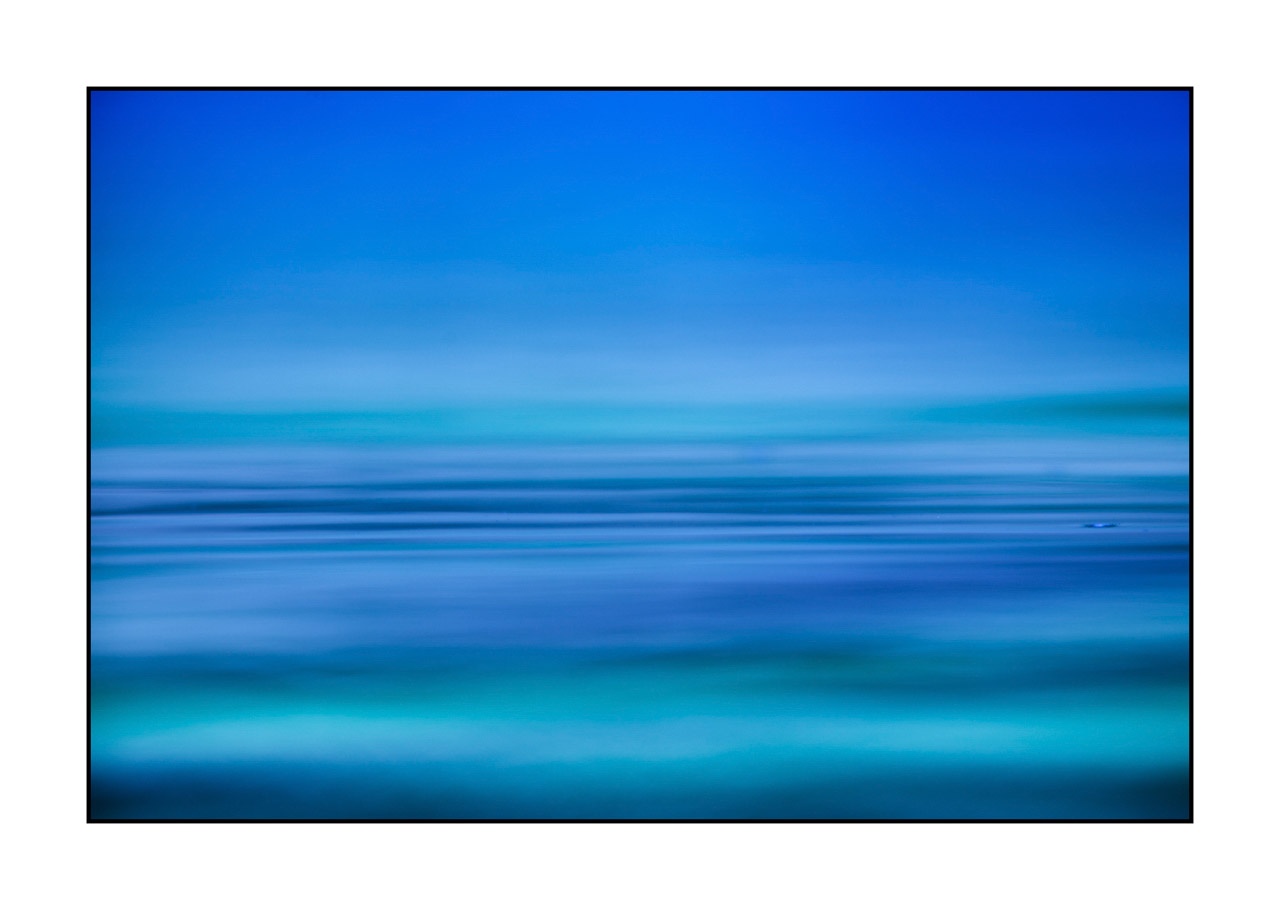 lumieres-et-couleurs/022-univers-paralleles-en-couleurs/fr/09-vaguelettes-sur-l-eau-univers-paralleles-en-couleur-180609DOMMIN0598C