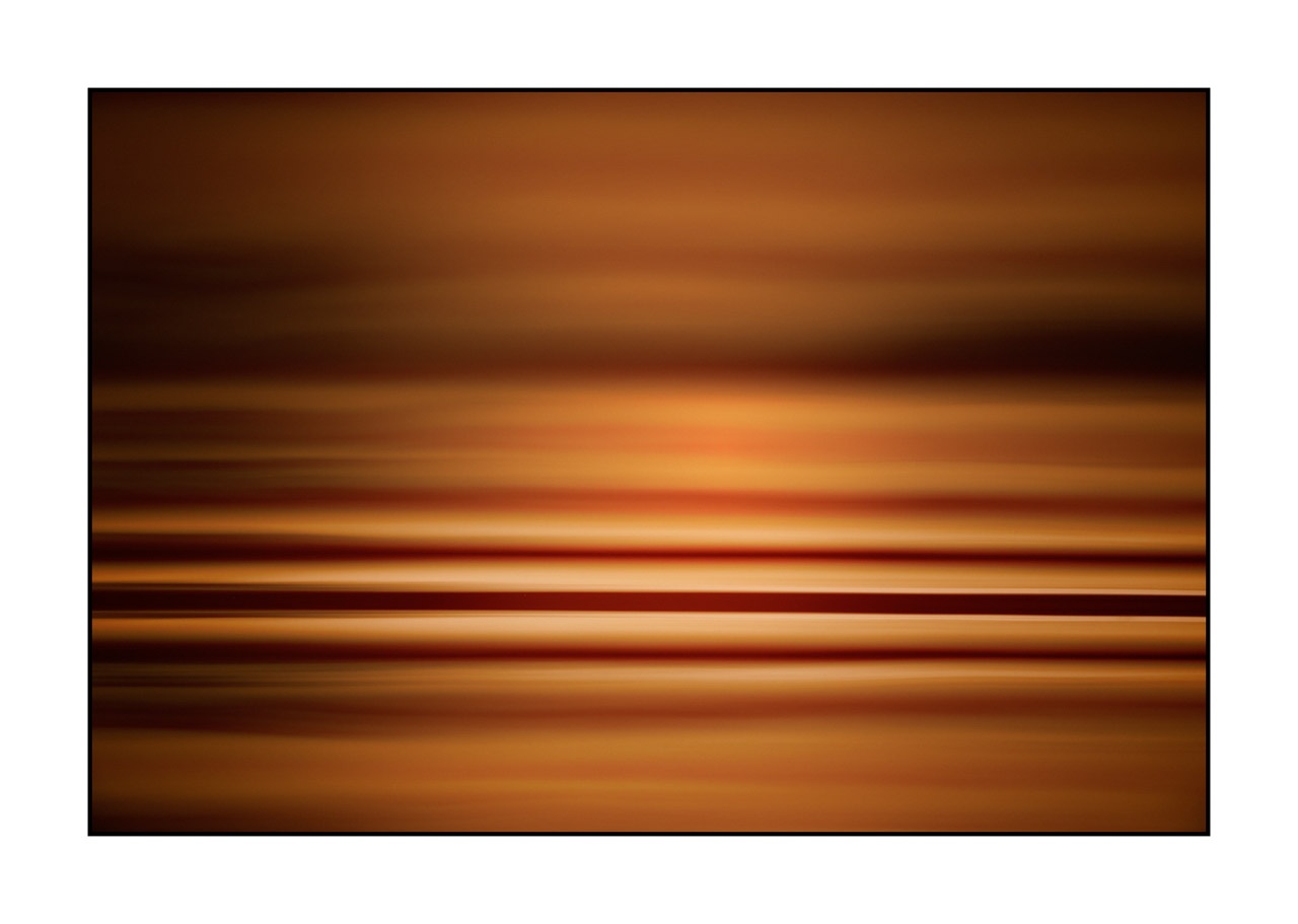 lumieres-et-couleurs/022-univers-paralleles-en-couleurs/fr/22-vaguelettes-sur-l-eau-univers-paralleles-en-couleur-190601DOMCON0418C