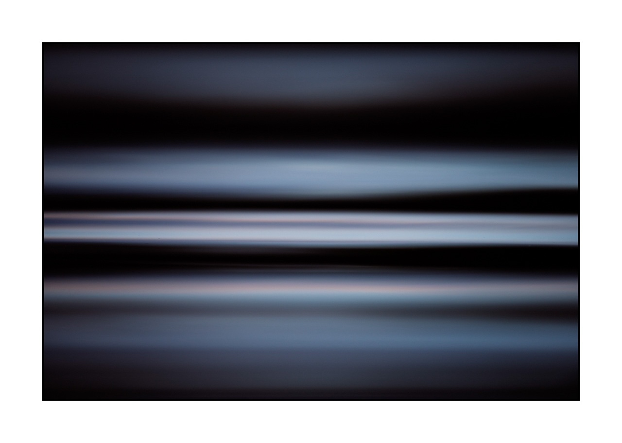 lumieres-et-couleurs/022-univers-paralleles-en-couleurs/fr/23-vaguelettes-sur-l-eau-univers-paralleles-en-couleur-190601DOMCON0420C