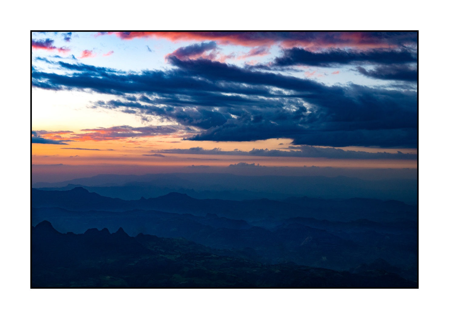 lumieres-et-couleurs/027-merveilles-naturelles-du-simien/edition-limitee/en/02-landscapes-simien-mountains-ethiopia-in-color-20181111ETHSIM0046C