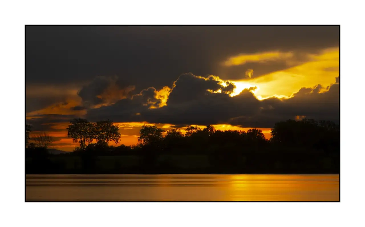 lumieres-et-couleurs/062-dans-l-intimite-de-la-dombes/en/06-landscape-pond-dombes-2177-169C