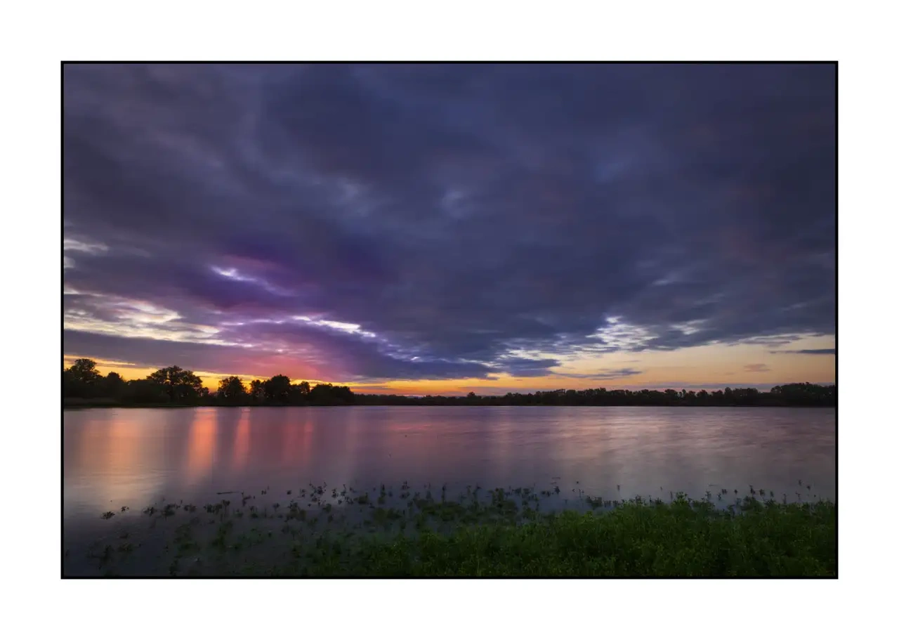 lumieres-et-couleurs/062-dans-l-intimite-de-la-dombes/fr/01-paysage-etang-dombes-2172-32C