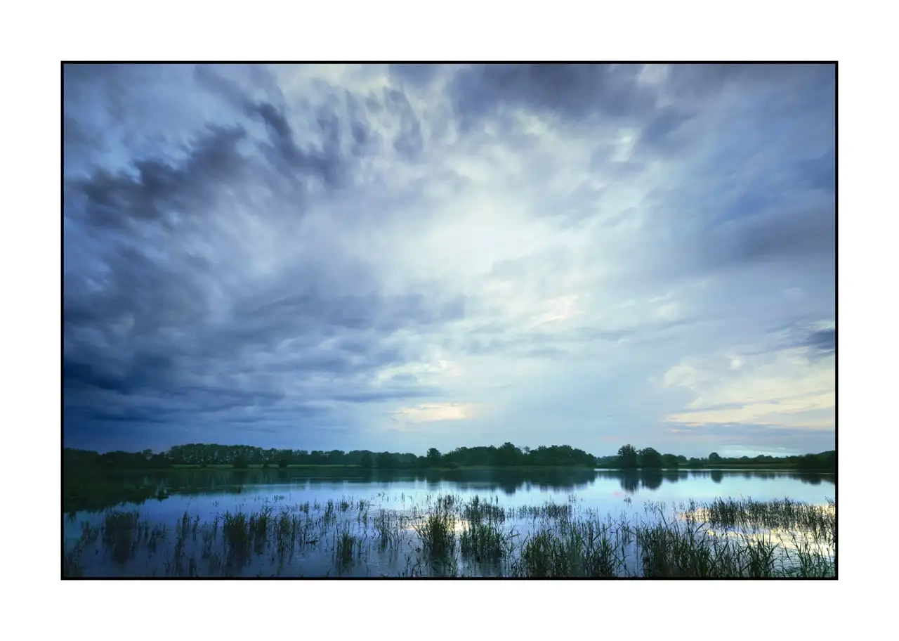 lumieres-et-couleurs/062-dans-l-intimite-de-la-dombes/fr/12-paysage-etang-dombes-2183-32C
