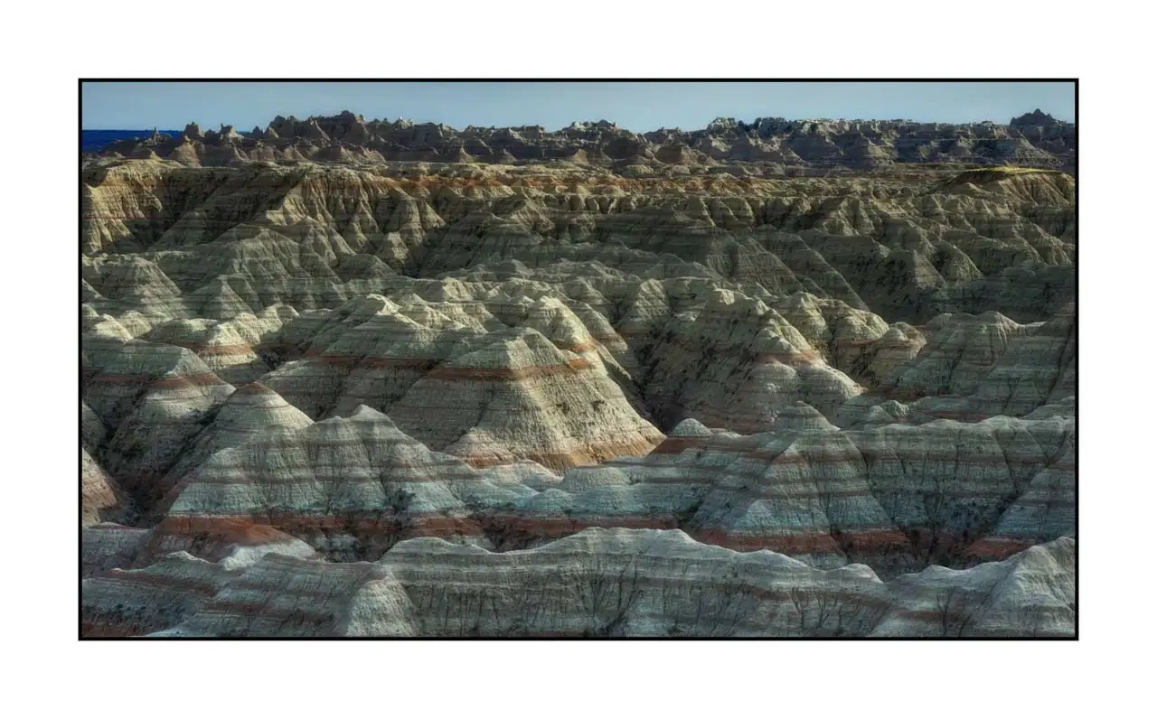 lumieres-et-couleurs/063-hymnes-silencieux-terre-badlands/fr/08-paysage-badlands-dakota-2229-169C