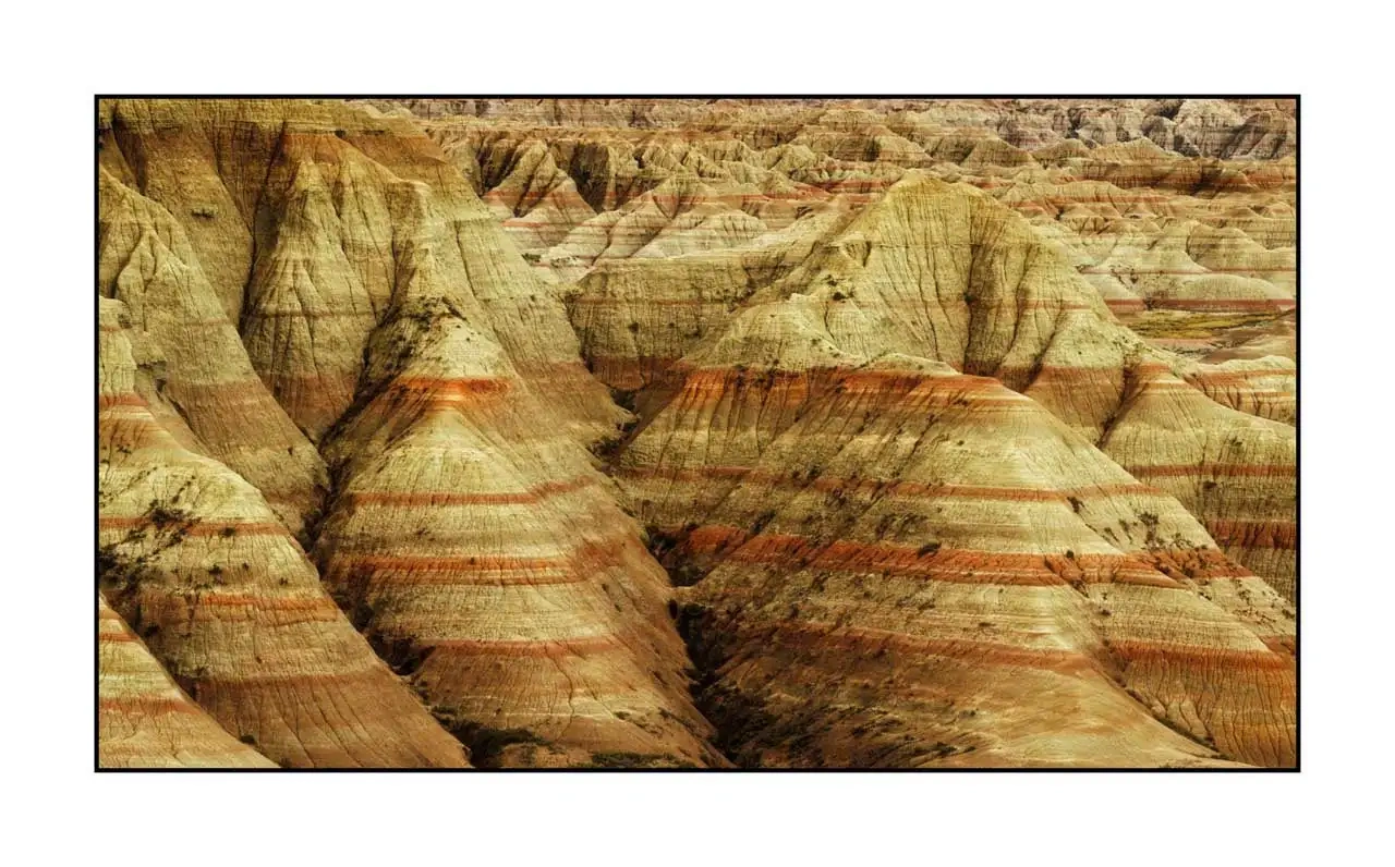 lumieres-et-couleurs/063-hymnes-silencieux-terre-badlands/fr/13-paysage-badlands-dakota-2234-169C