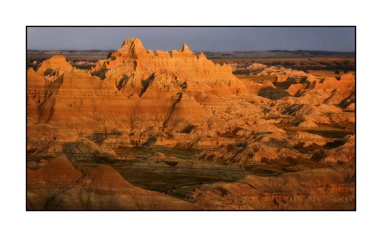 lumieres-et-couleurs/063-hymnes-silencieux-terre-badlands/fr/16-paysage-badlands-dakota-2237-169C