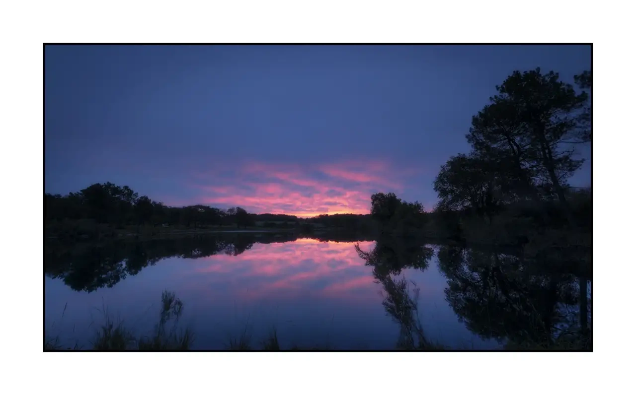 lumieres-et-couleurs/065-reflets-d-un-monde-apaise/en/03-landscape-haute-saintonge-pond-2312-169C