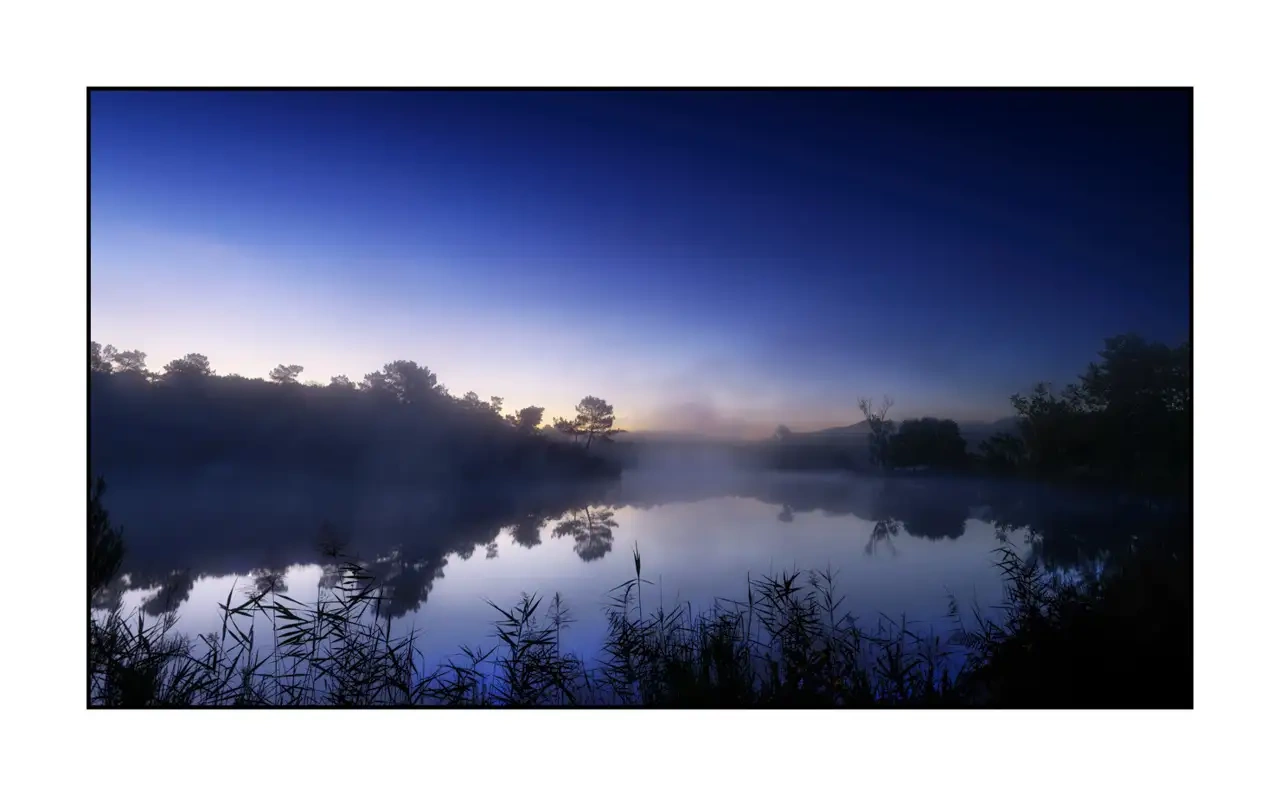 lumieres-et-couleurs/065-reflets-d-un-monde-apaise/fr/06-paysage-haute-saintonge-etang-2315-169C