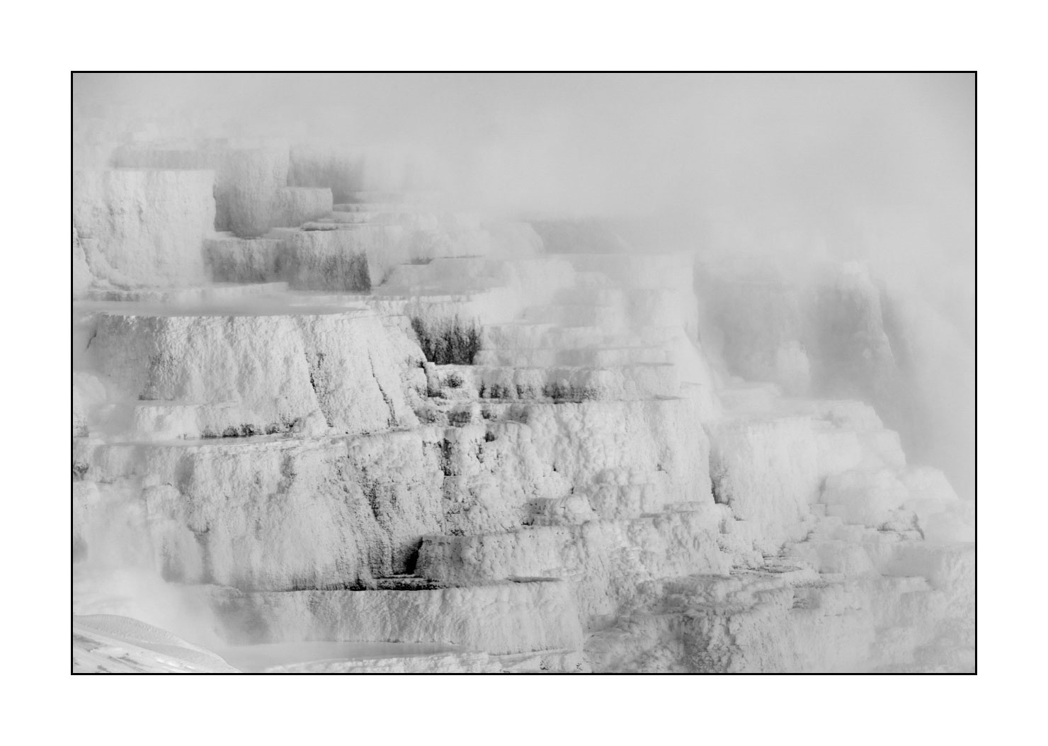 nuances-de-noirs-et-de-blancs/041-merveilles-naturelles-yellowstone-en-hiver/en/19-snowy-landscape-yellowstone-black-and-white-190127YELLAN0353B