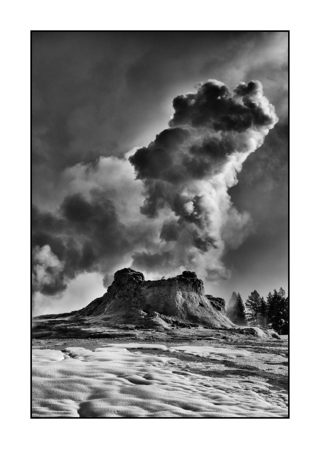 nuances-de-noirs-et-de-blancs/041-merveilles-naturelles-yellowstone-en-hiver/en/44-snowy-landscape-yellowstone-black-and-white-220104YELLAN0190B