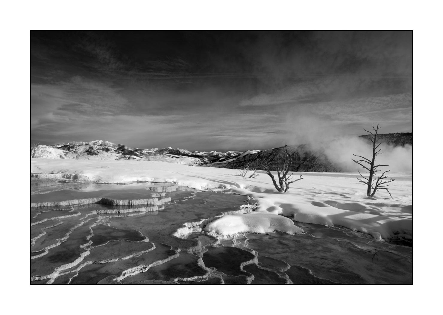 nuances-de-noirs-et-de-blancs/041-merveilles-naturelles-yellowstone-en-hiver/fr/13-paysage-enneige-yellowstone-noir-et-blanc-190127YELLAN0276B