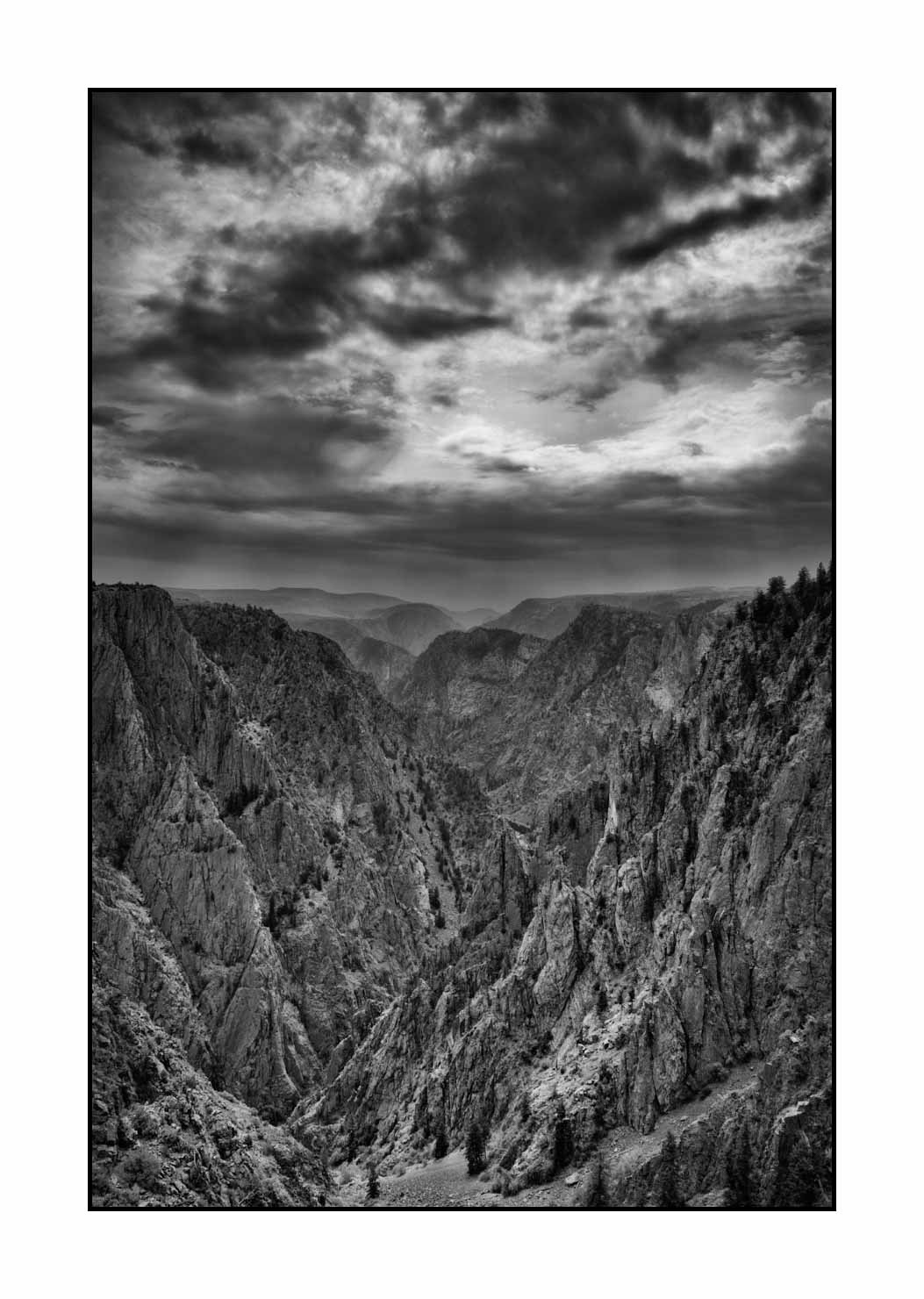 nuances-de-noirs-et-de-blancs/056-merveilles-black-canyon/fr/13-paysage-de-black-canyon-of-the-gunnison-200828BLACAN0030B