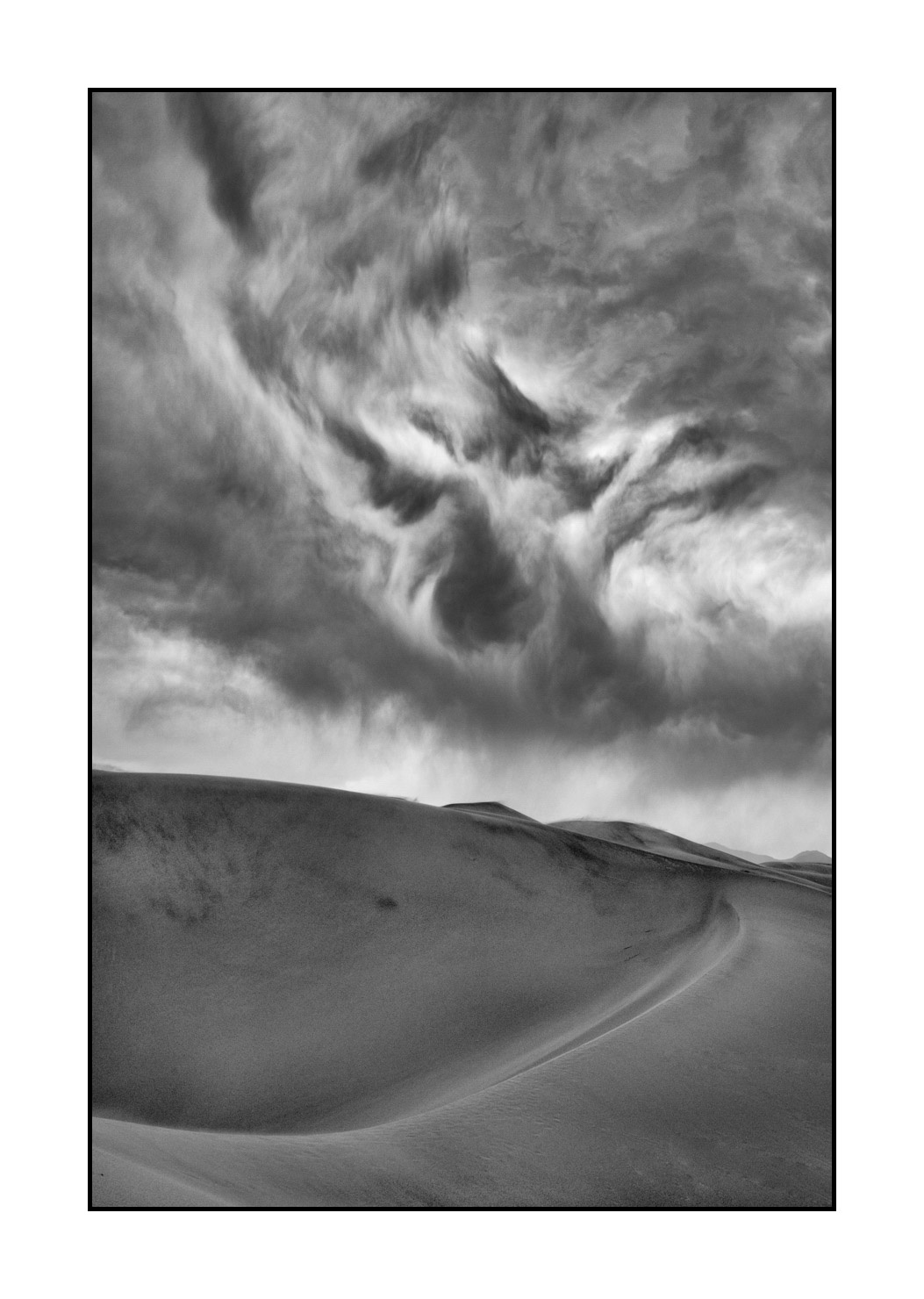 nuances-de-noirs-et-de-blancs/059-merveilles-naturelles-de-great-sand-dunes/en/10-great-sand-dune-black-and-white-200816GRSDUN0083B