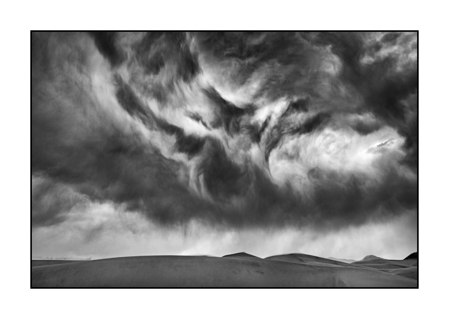 nuances-de-noirs-et-de-blancs/059-merveilles-naturelles-de-great-sand-dunes/en/11-great-sand-dune-black-and-white-200816GRSDUN0084B