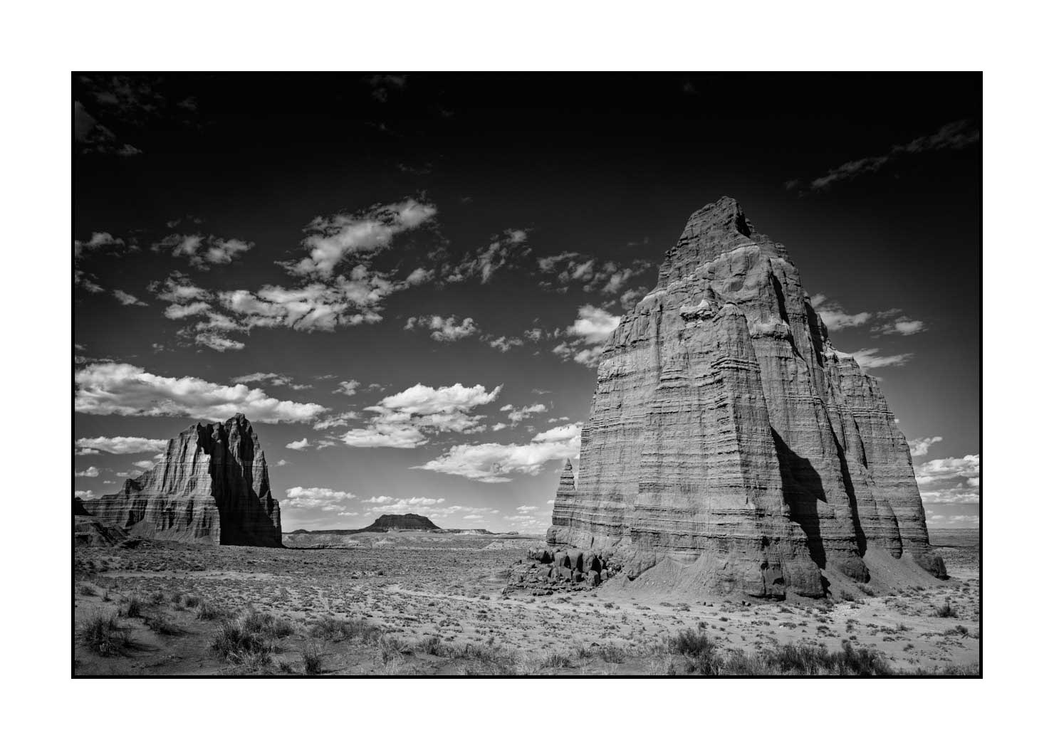 nuances-de-noirs-et-de-blancs/065-merveilles-de-cathedral-valley/fr/07-paysage-cathedral-valley-noir-et-blanc-180825CATVAL0175B