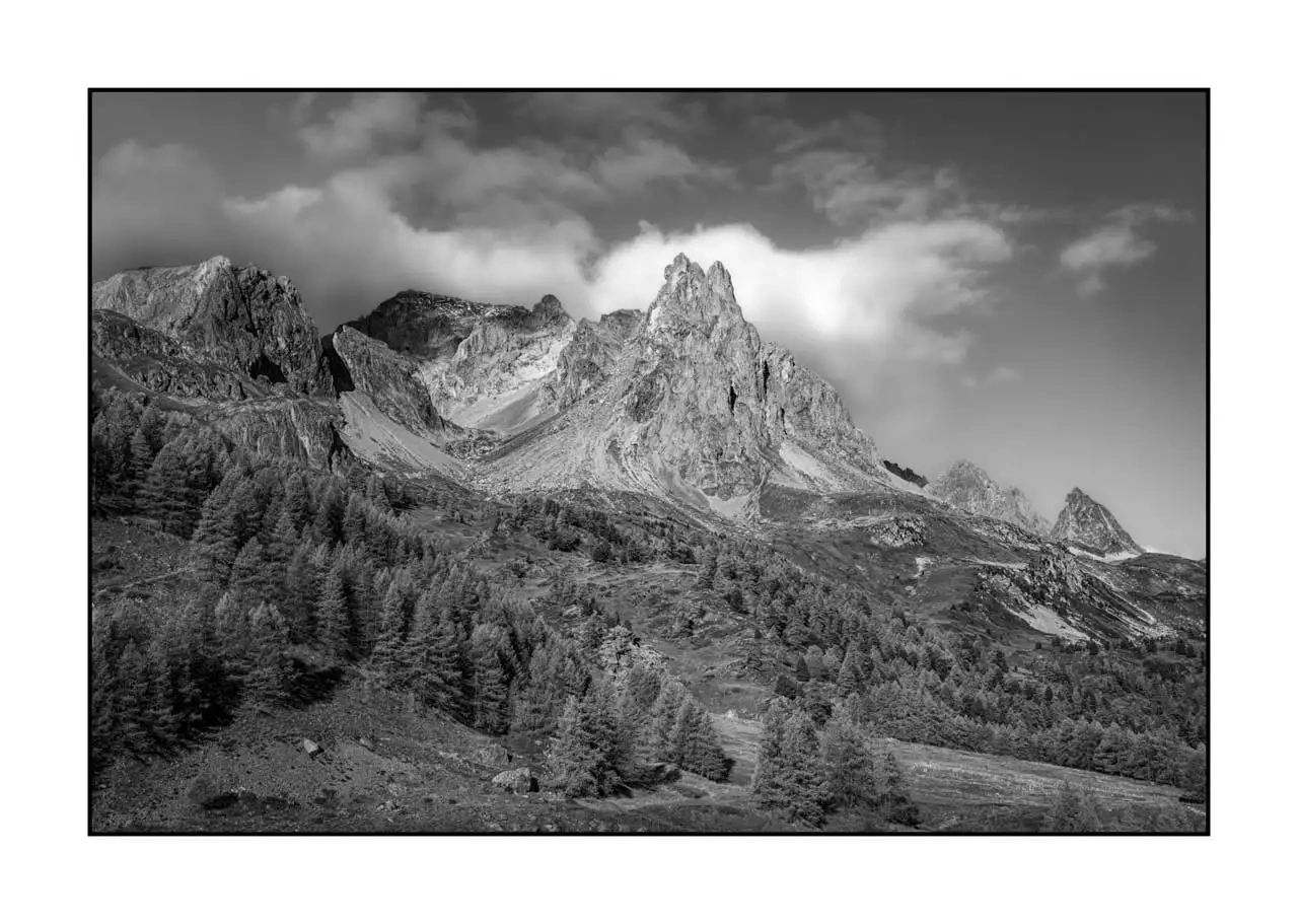 nuances-de-noirs-et-de-blancs/083-paysages-noir-et-blanc-vallee-de-la-claree/fr/03-paysage-vallee-de-la-claree-noir-et-blanc-2008-32B