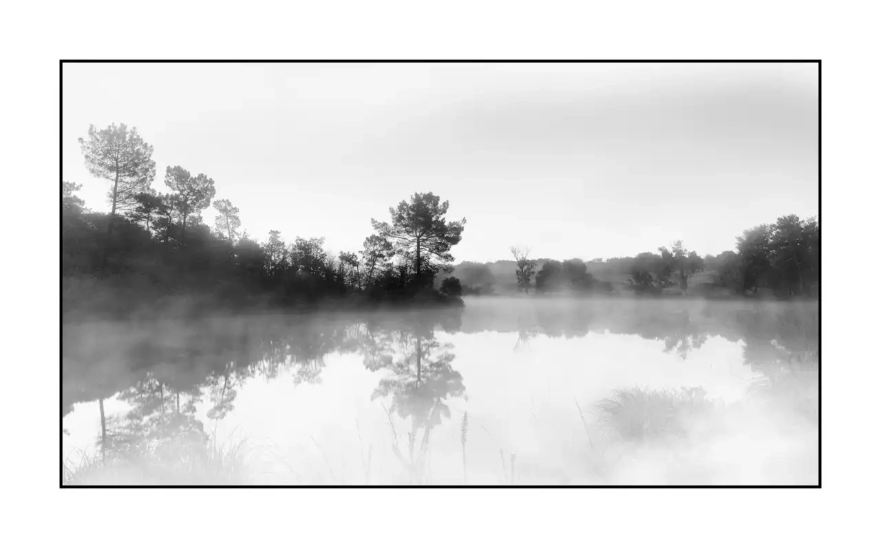 nuances-de-noirs-et-de-blancs/092-effleurer-l'aube/en/07-landscape-haute-saintonge-2296-169B
