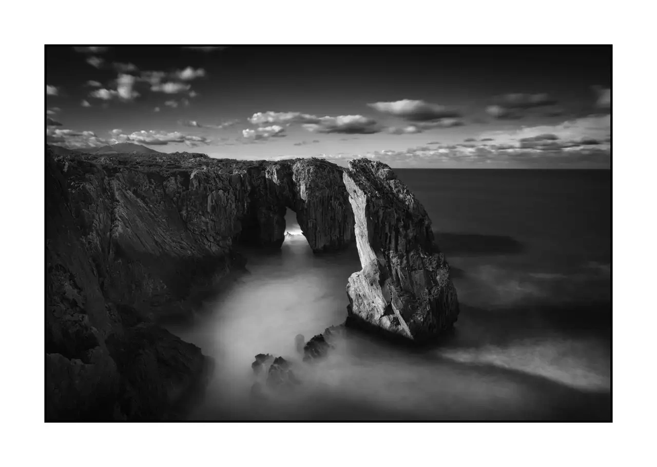 nuances-de-noirs-et-de-blancs/096-murmures-ame-atlantique/edition-limitee/en/08-atlantic-ocean-asturias-spain-2362-32B