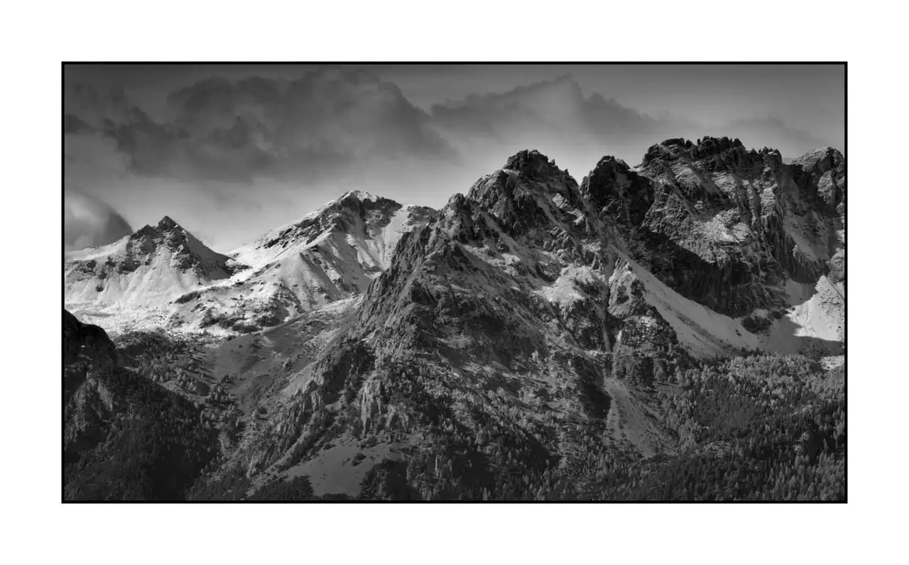 nuances-de-noirs-et-de-blancs/097-au-dela-des-limites-du-temps/edition-limitee/fr/05-paysage-montagne-queyras-hautes-alpes-2371-169B