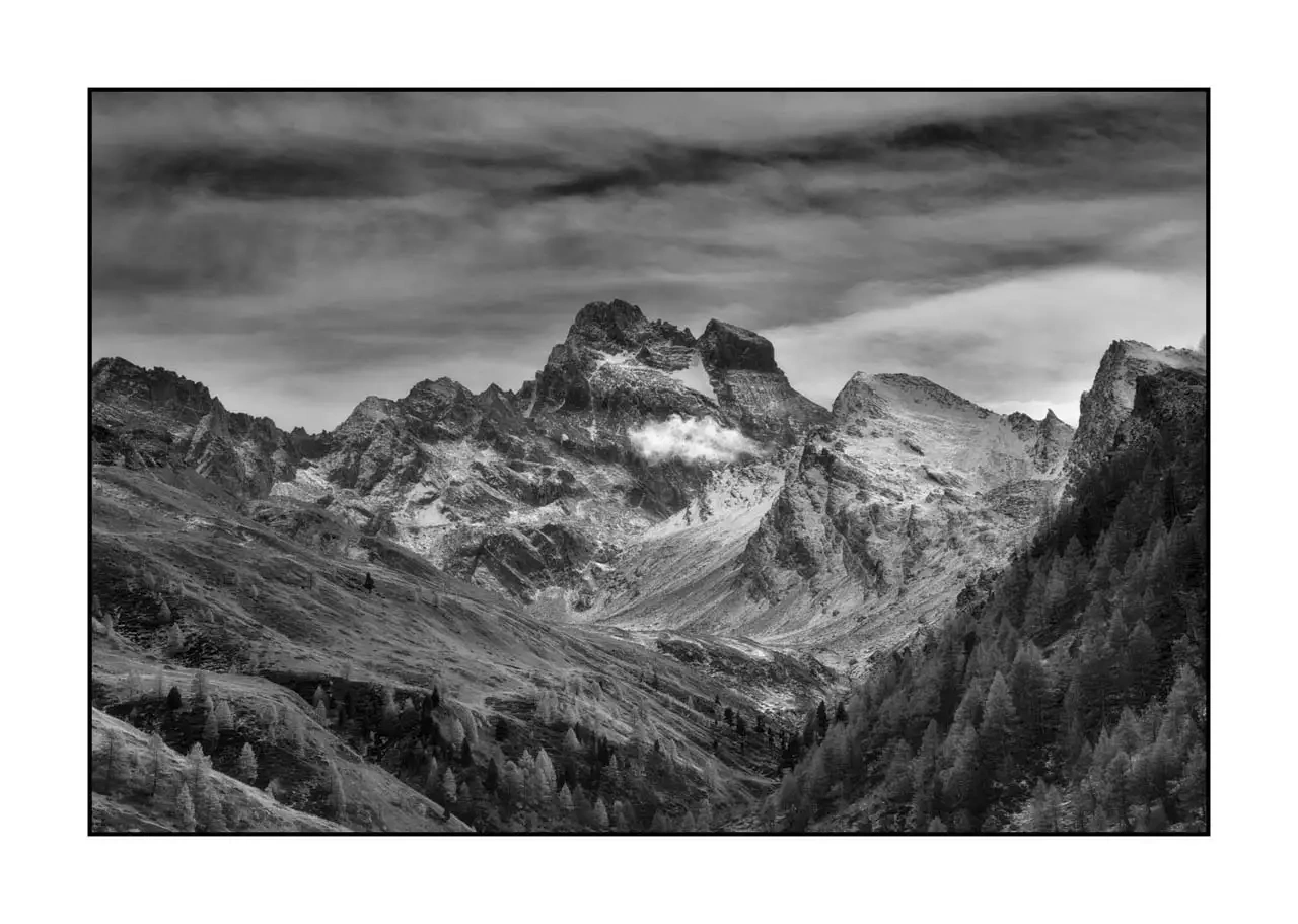 nuances-de-noirs-et-de-blancs/097-au-dela-des-limites-du-temps/edition-limitee/fr/07-paysage-montagne-queyras-hautes-alpes-2373-32B