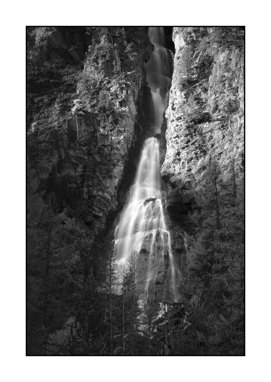 nuances-de-noirs-et-de-blancs/097-au-dela-des-limites-du-temps/edition-limitee/fr/12-paysage-montagne-queyras-hautes-alpes-2378-32B