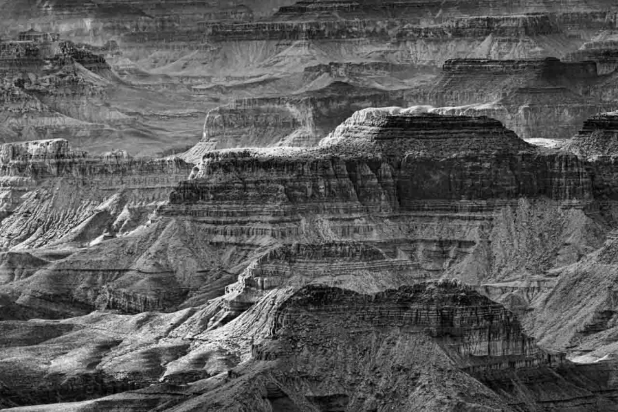 Le Grand Canyon en Arizona aux Etats-Unis en noir et blanc.