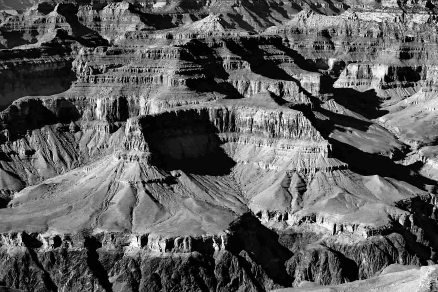 Le Grand Canyon en Arizona aux Etats-Unis en noir et blanc.