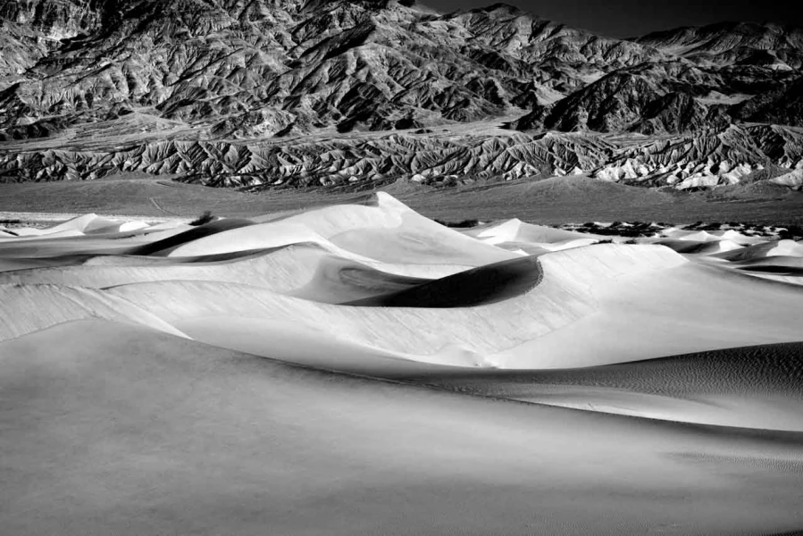 Photo de paysage en noir et blanc par  Amar Guillen, Artiste pho