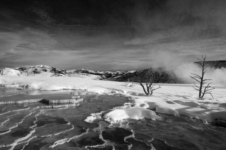 Photo de paysage en noir et blanc par  Amar Guillen, Artiste pho